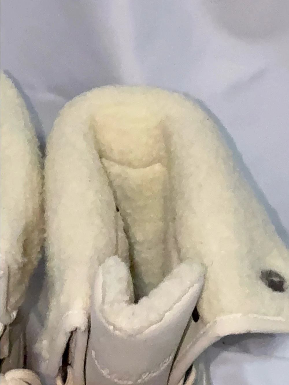 Dream Pairs Cream Waterproof Faux Shearling Lined Duck Snow Boots Size 6